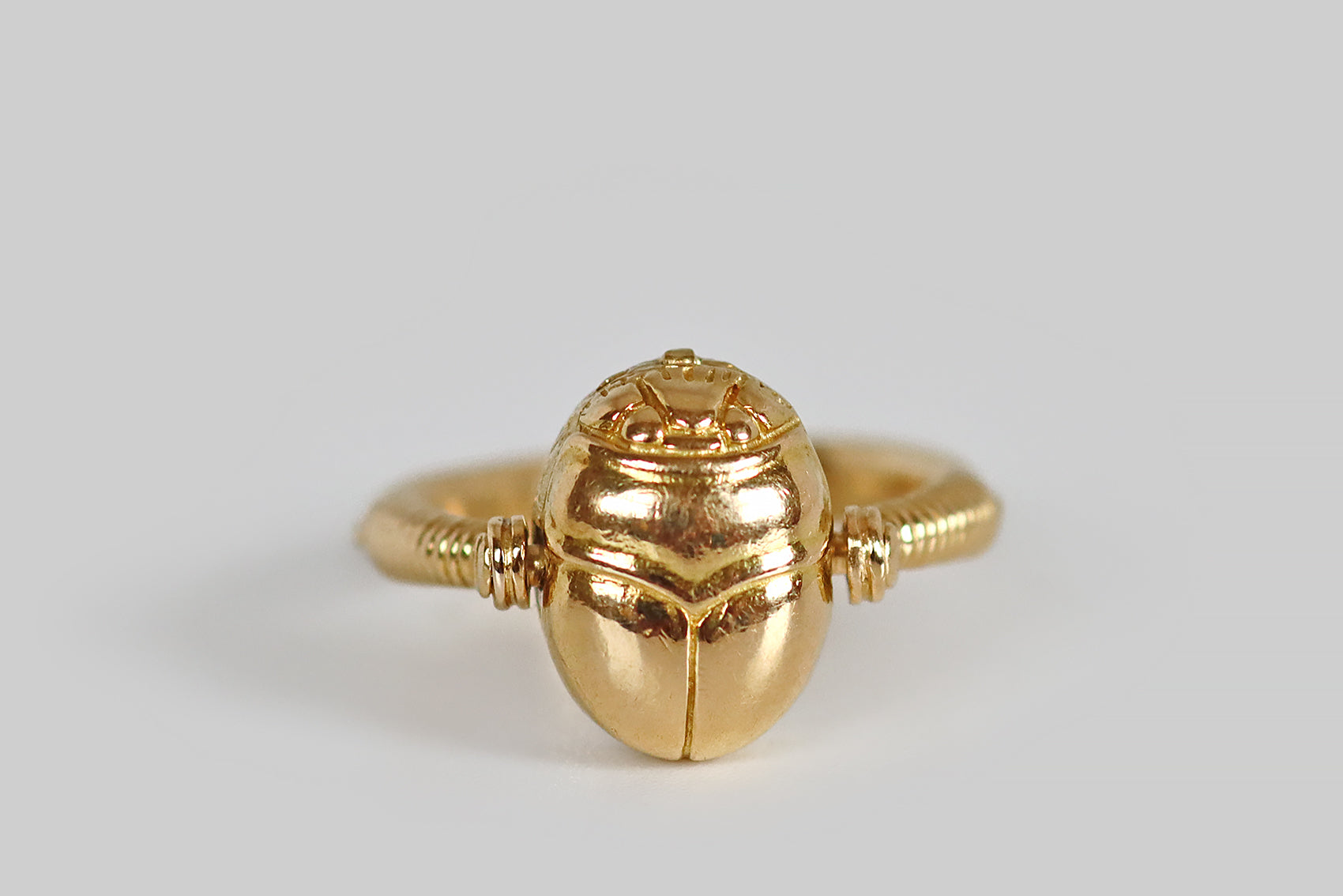 frenchscarablocketring18k1.jpg