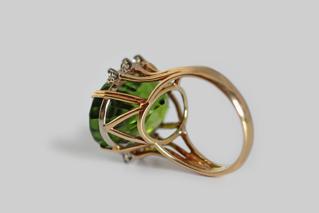 1960s 19ct Burmese Peridot Cocktail Ring