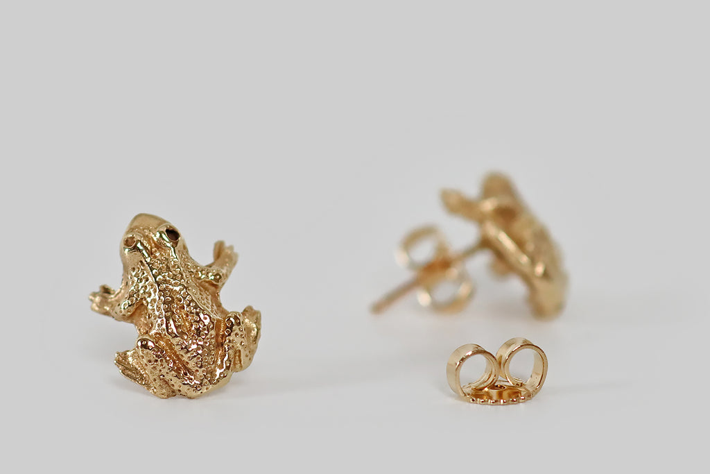 Antique Jewelry Portland, Vintage Jewelry Portland , Antique Engagement Rings | Poor Mouchette | A charming pair of vintage post earrings, modeled as frogs and cast in 14k yellow gold. These frog friends are realistically sculpted, and they are textured with fine stippled details.